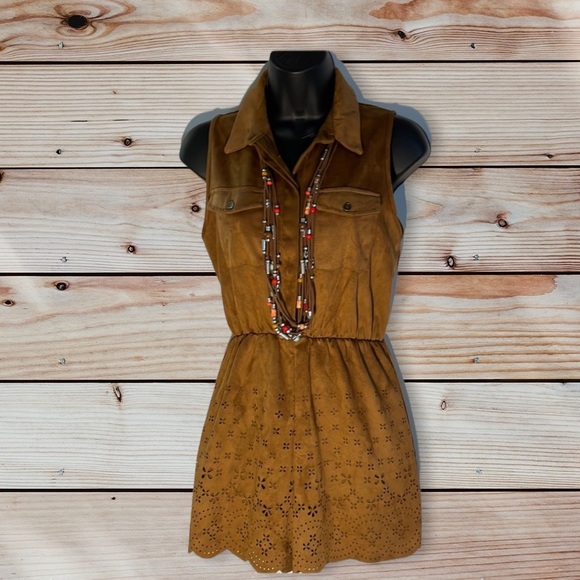 Coco & Jameson faux suede short romper small - Picture 2 of 8